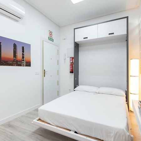 Plaza Mayor Apartment Madrid Exterior photo