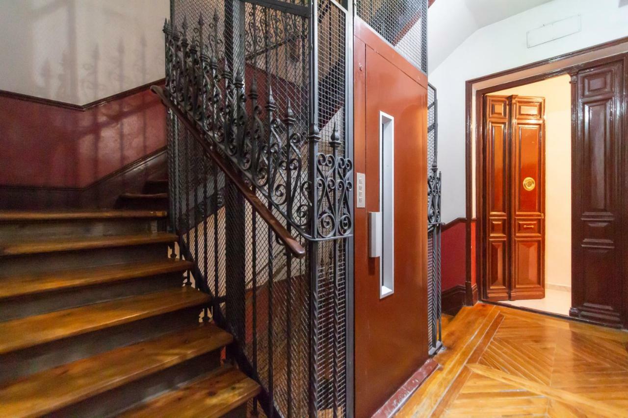Plaza Mayor Apartment Madrid Exterior photo