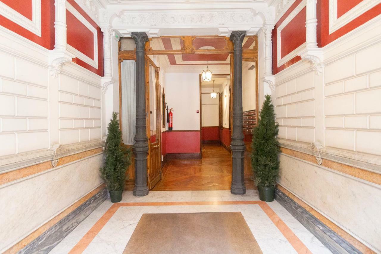 Plaza Mayor Apartment Madrid Exterior photo
